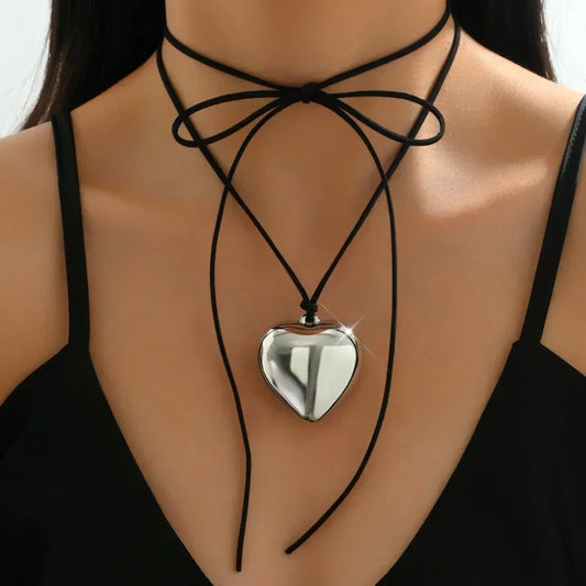 Velvet Heart Choker Elegance