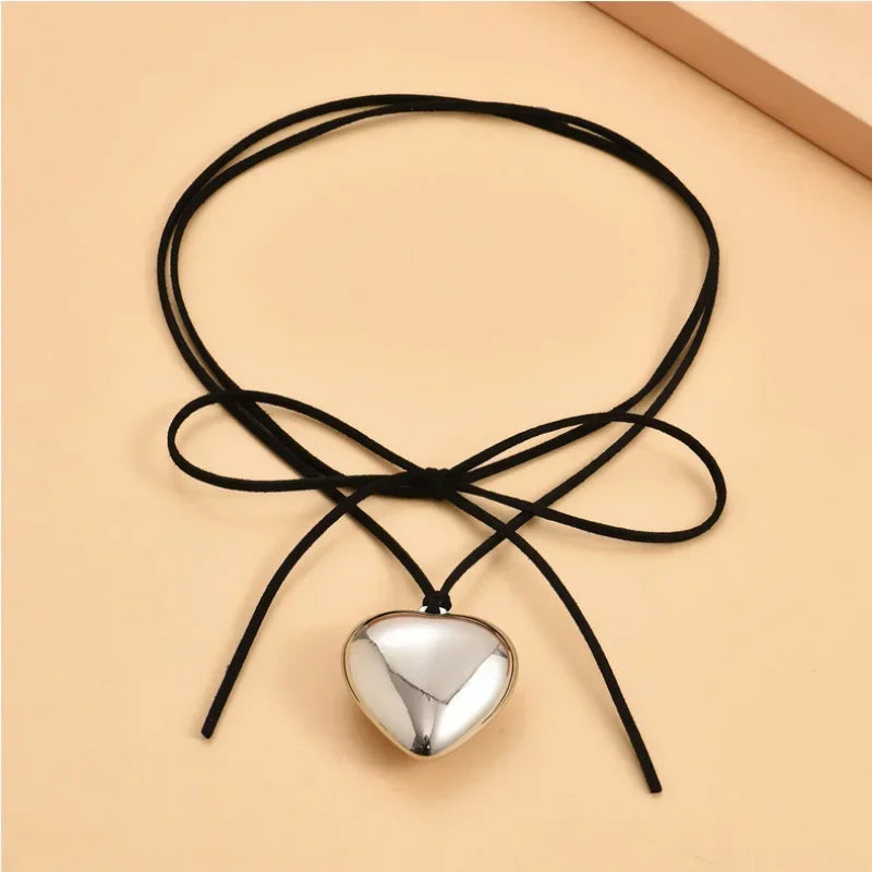 Velvet Heart Choker Elegance