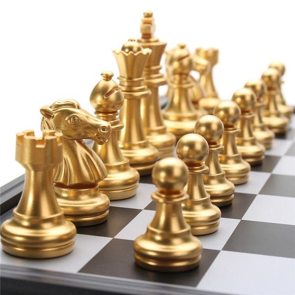 Chess Sets Royal Medieval Chess Set (Magnetic) - DiyosWorld